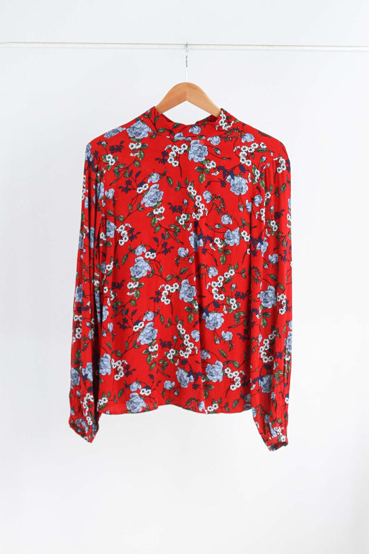 Yumi Kimi High Neck Floral Top