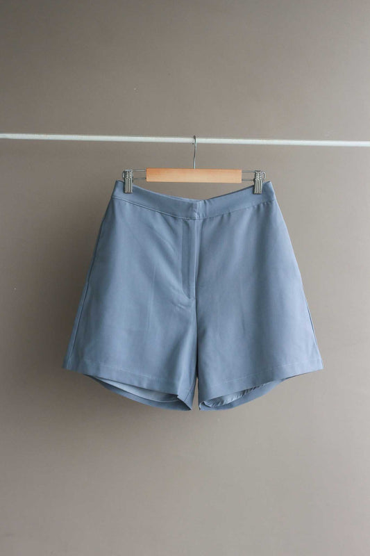 Hollyhoque High-Waisted Shorts